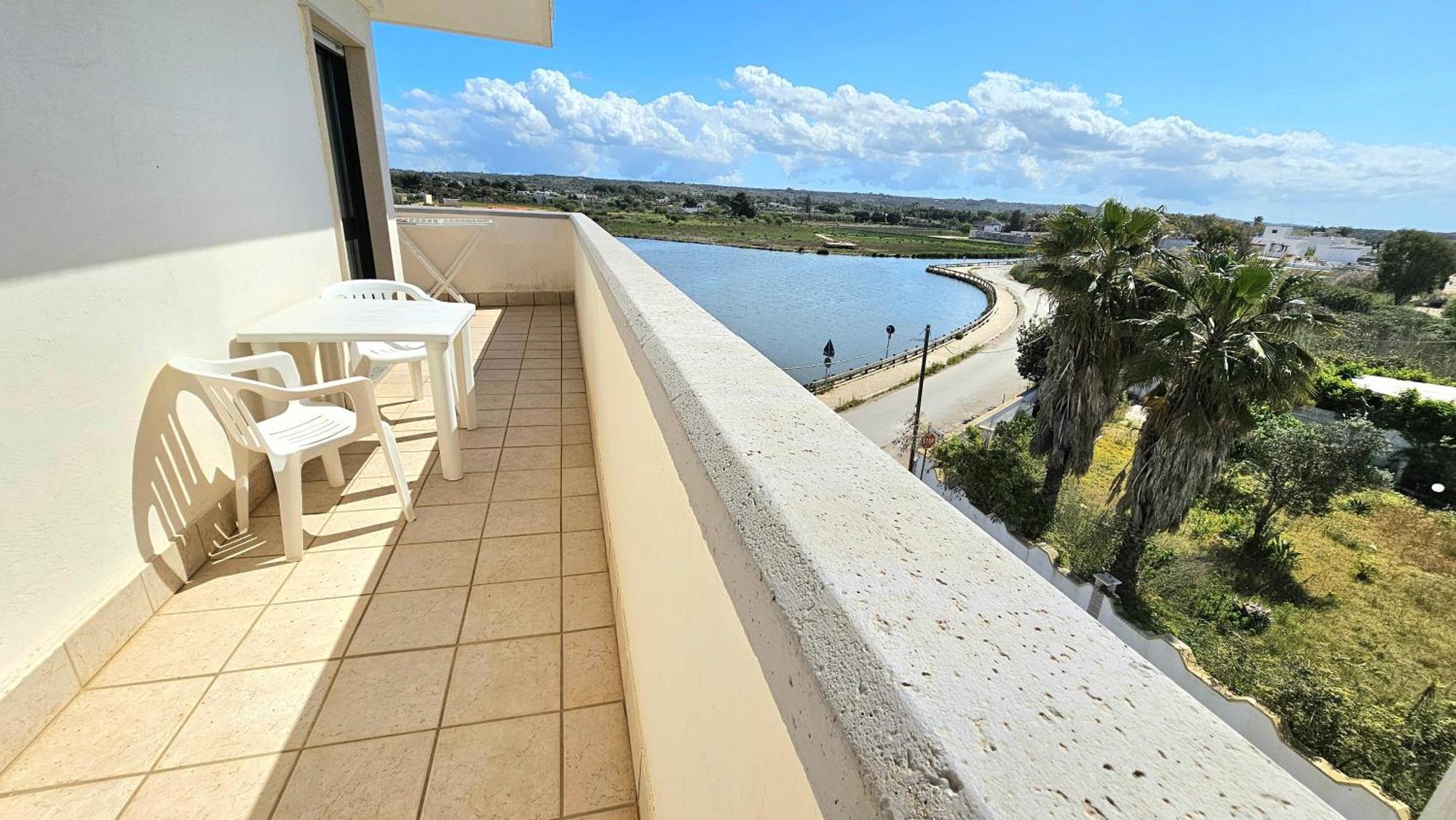Hotel Baia Del Cigno Torre San Giovanni Exterior foto