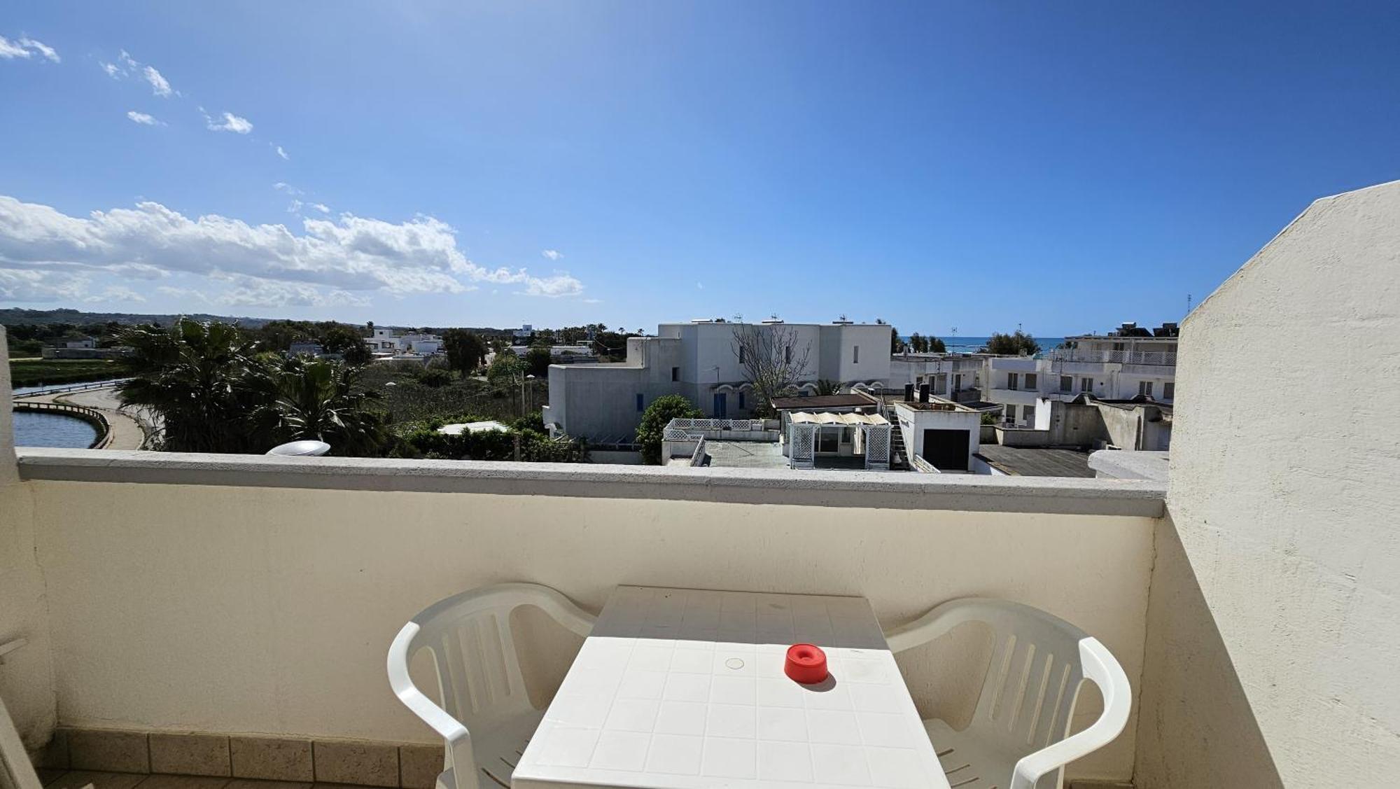 Hotel Baia Del Cigno Torre San Giovanni Exterior foto